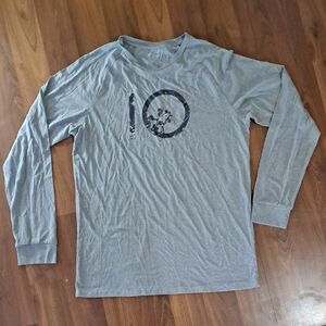 tentree Men's Long Sleeve Graphic Crew Tee - Sage Green